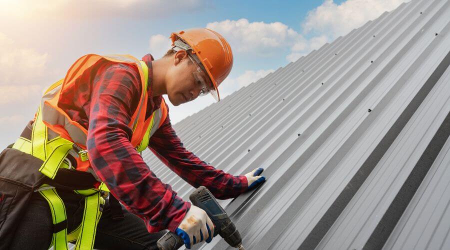 Professional Flat Roofing Installation in Hestand, KY