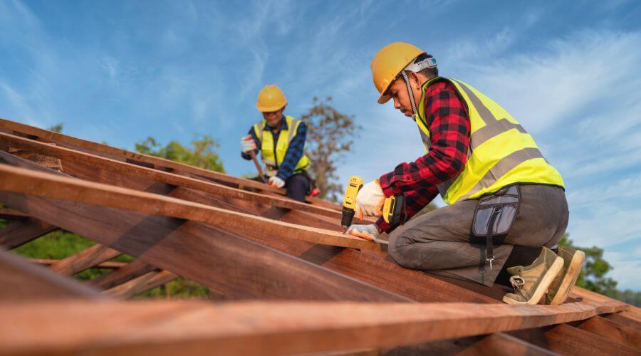Professional Flat Roofing Installation services in Hestand, KY